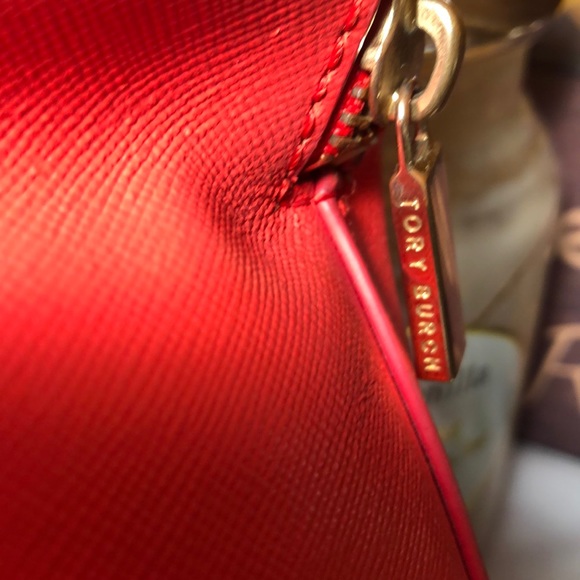 Tory Burch Robinson Dome Satchel - Picture 5 of 8